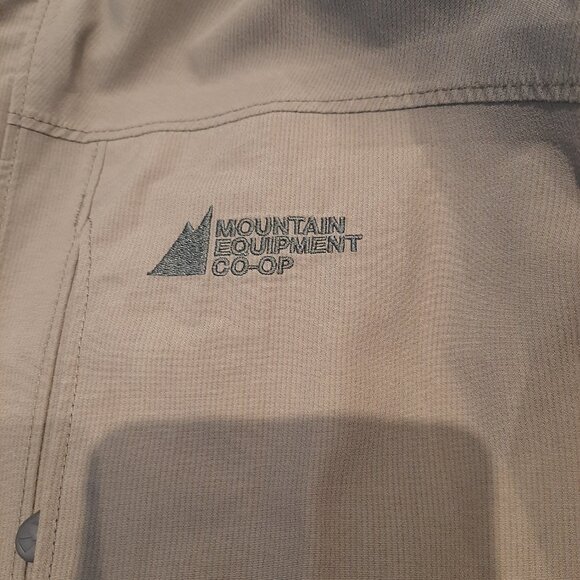 Mountain Equipment Co-op (MEC) - Gore-Tex Jacket - Women's Medium - Picture 9 of 16